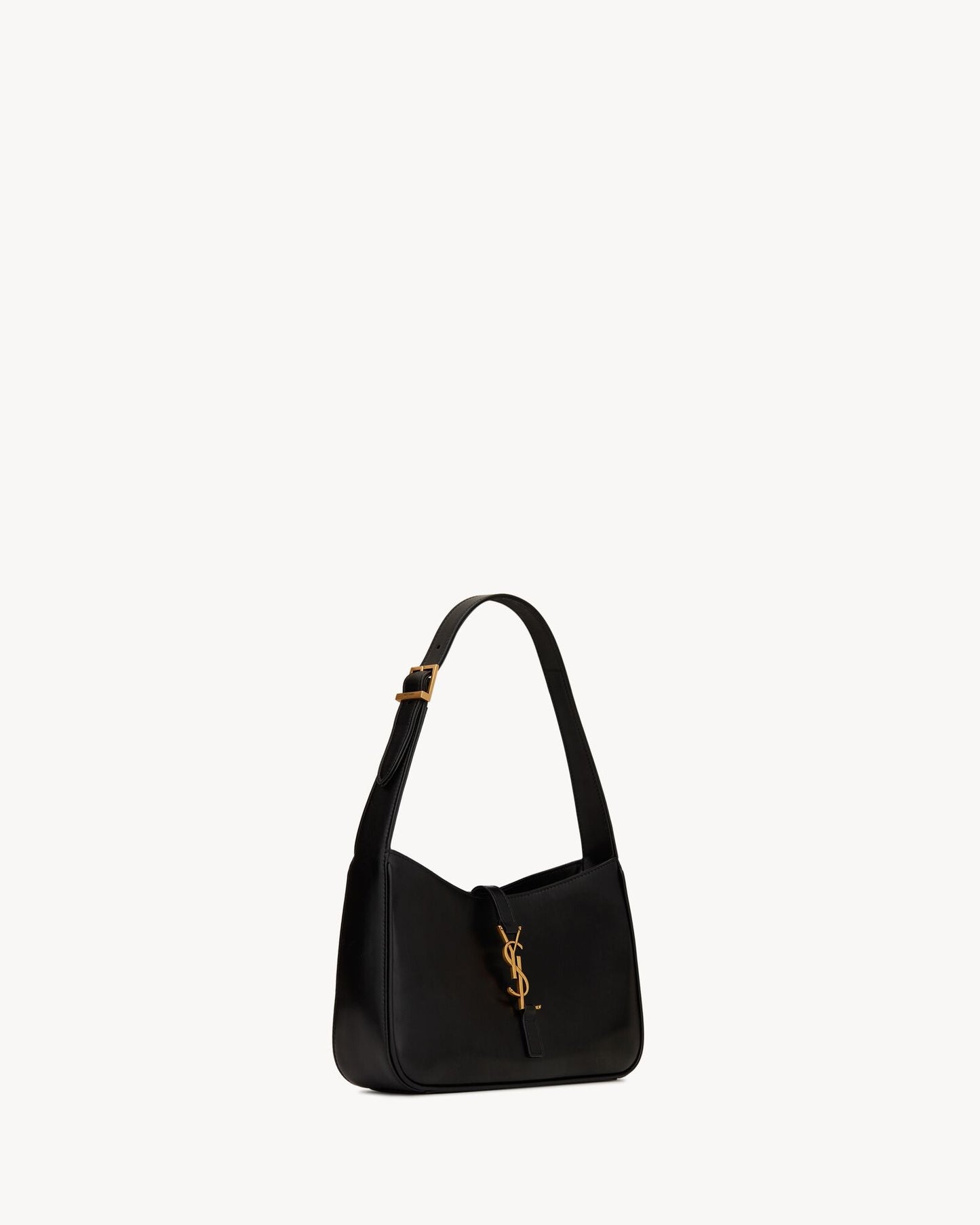 YL - Le 5 à 7 Patent Leather Hobo – Burgundy Elegance